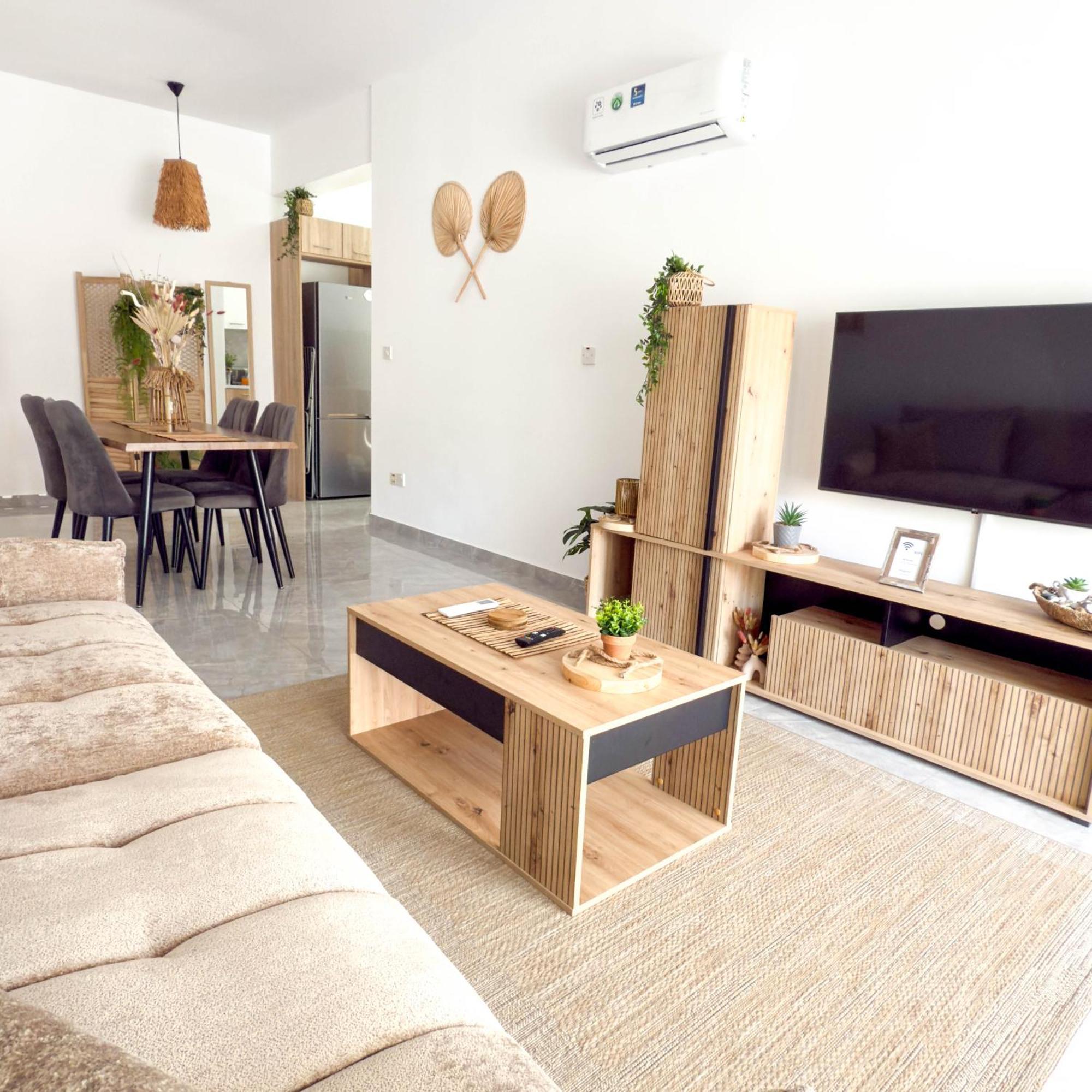Ferienwohnung Coastal Getaway Larnaka Exterior foto