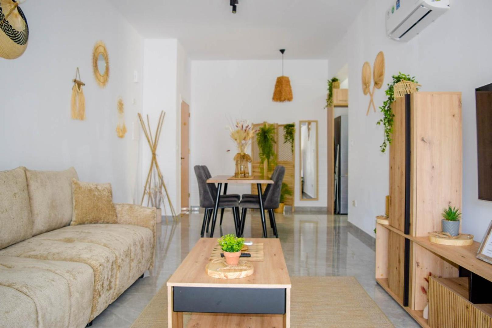Ferienwohnung Coastal Getaway Larnaka Exterior foto